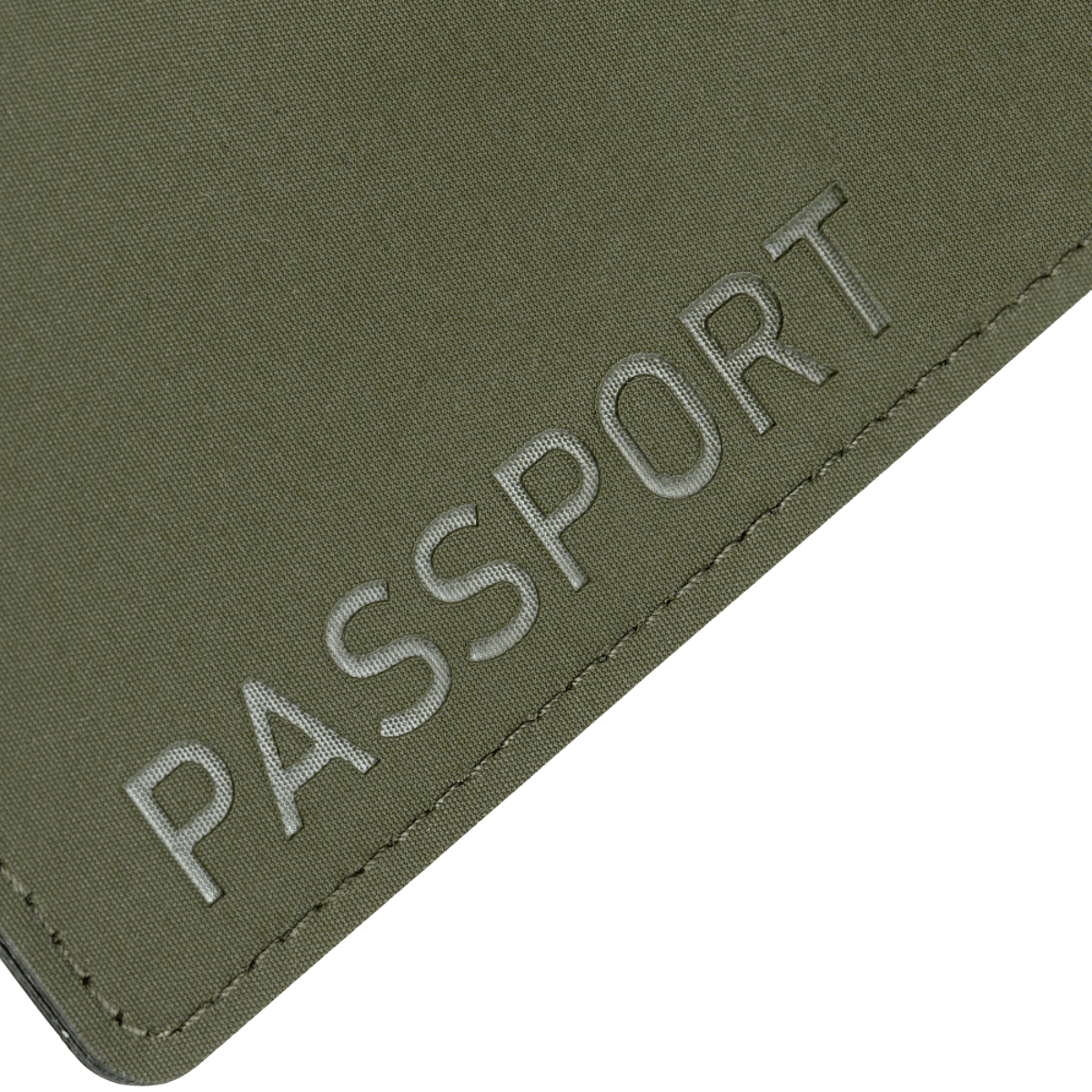 M‑Tac Pascover i polymerkomposit med "Passport"-tryk på forsiden, designet til at beskytte pas mod slid og skader under rejser.