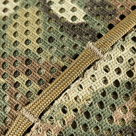 Detalje af M‑Tac Hjelmcover Shroud Elite i MULTICAM tekstil med Cordura 500D for maksimal holdbarhed og kamuflage.