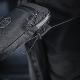 M‑Tac Pocket Bag Elite HEX, kompakt taske med slidstærkt materiale og YKK lynlåse, ideel til opbevaring af småting og EDC-udstyr.