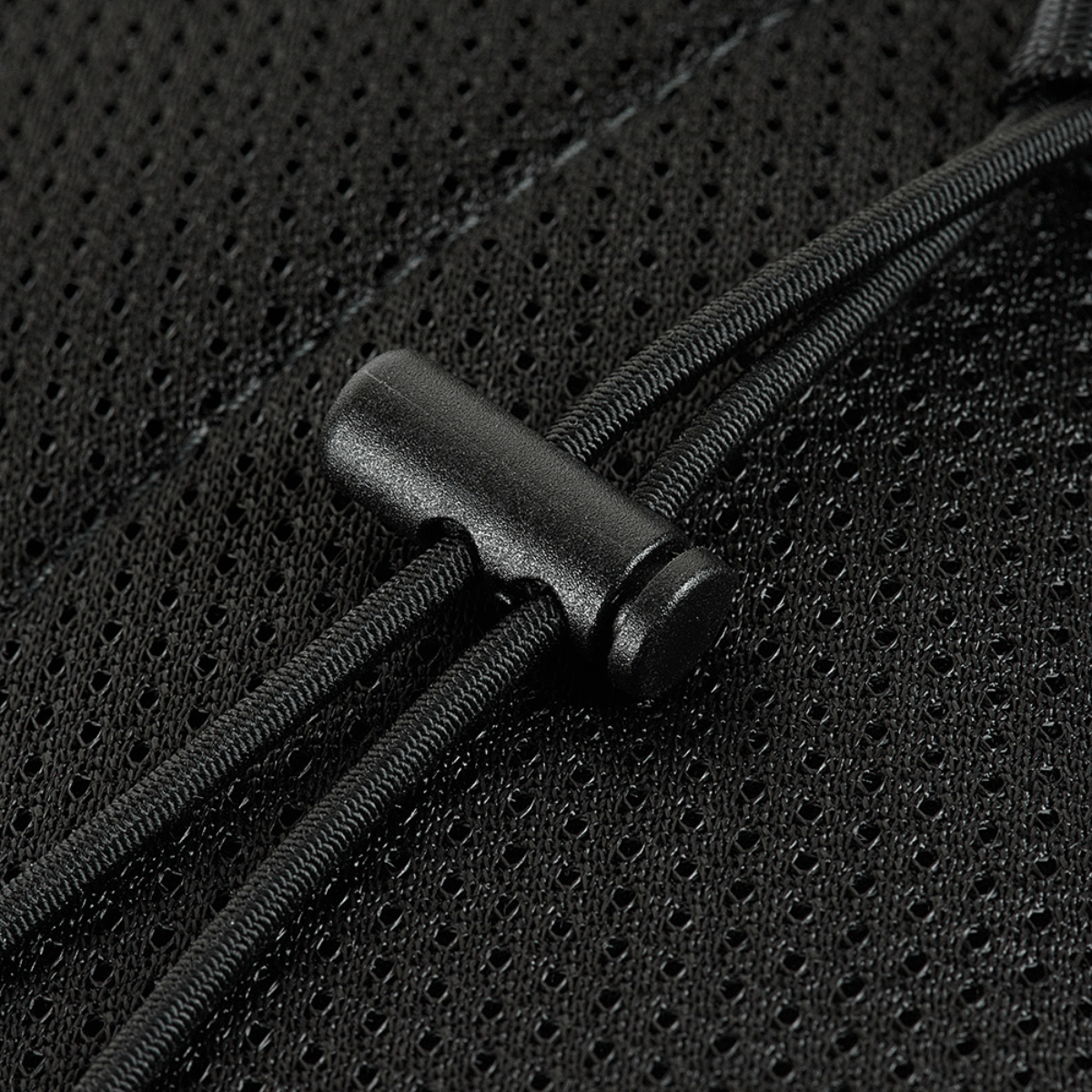 Detaljebillede af M‑Tac Pocket Bag Elite HEX med holdbare YKK lynlåse, ideel til EDC-udstyr og daglig brug.