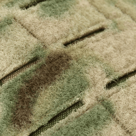 Detaljeret nærbillede af camouflage stof med fibermønster