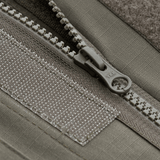 Nærbillede af YKK lynlås og Velcro på M-Tac Jakke Patrol Flex, designet til taktisk brug med komfortabelt snit.