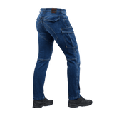 M-Tac Jeans Aggressor set bagfra med taktisk lommearrangement. Slidstærkt denimstoffer sikrer holdbarhed og komfort.