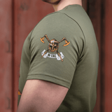 M-Tac T-shirt Viking med vikingemotiv og økser syet på ærmet, inspireret af nordisk krigerånd og mod. "Til Valhall" tema.