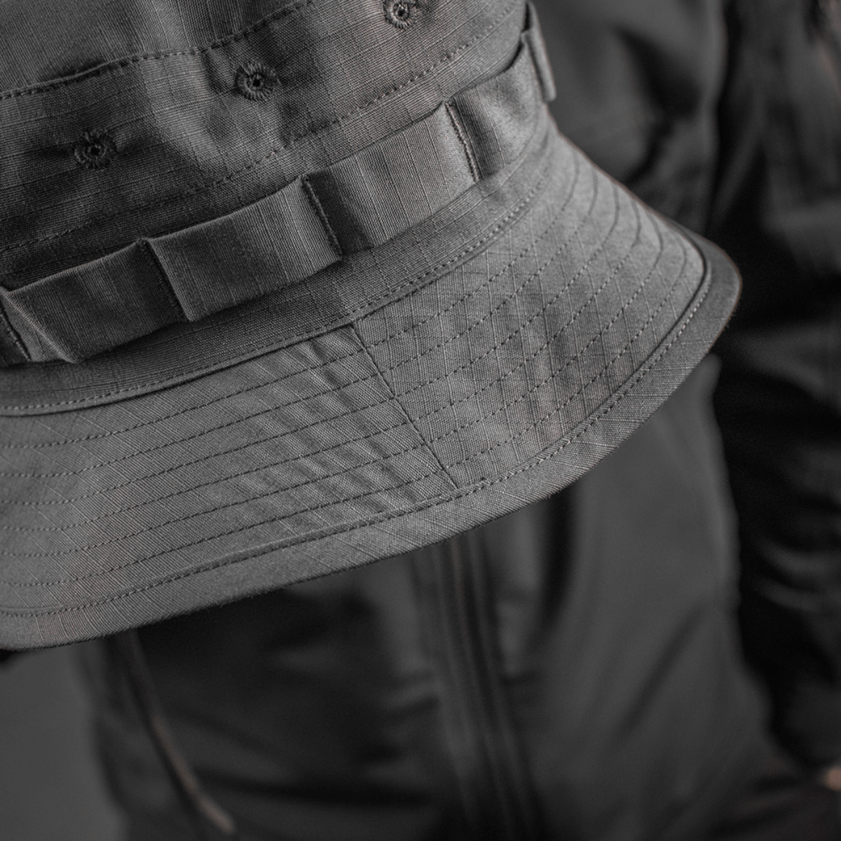 M-Tac Panama Rip-Stop hat med rip-stop materiale og semi-stiv skygge. Inspireret af amerikansk Boonie-model. Ideel til camouflage og åndbarhed.