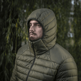 M-Tac Stalker Gen.III Jakke i grøn, moderne stil med isolerende hætte, egnet til overgangssæsonen og komfort ned til -15°C.