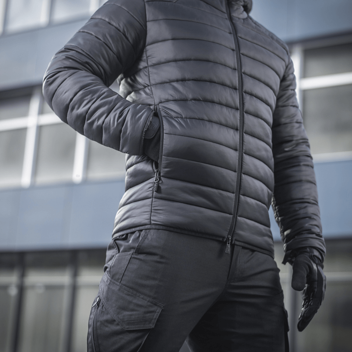 M-Tac Stalker Gen.III Jakke i moderne design, perfekt til kolde overgangssæsoner med G-LOFT isolering og YKK lynlåse.