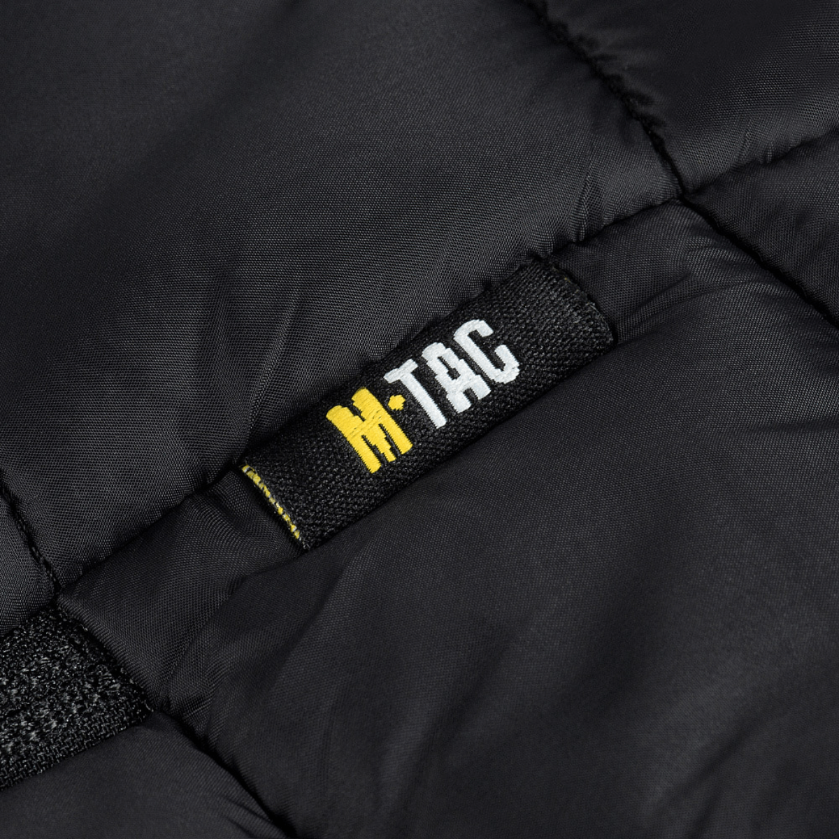 M-Tac Stalker Gen.III Jakke med logo, fremstillet af 100% nylon med G-LOFT isolering, velegnet til overgangssæsonen, komforttemperatur -15°C.