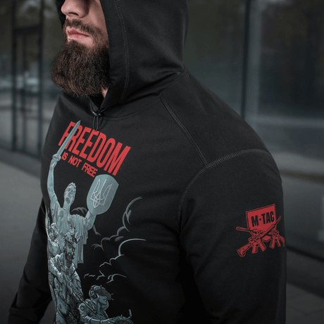 M-Tac Hoodie Freedom med militærinspireret design og premium MagnaColours® print, ideel til hverdags- og friluftsbrug.