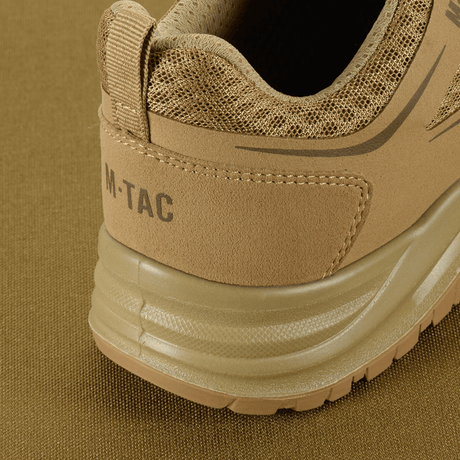 Detaljebillede af M-Tac Tactical Sneakers IVA med åndbar mesh og syntetisk nubuck, ideel til udendørs aktiviteter.