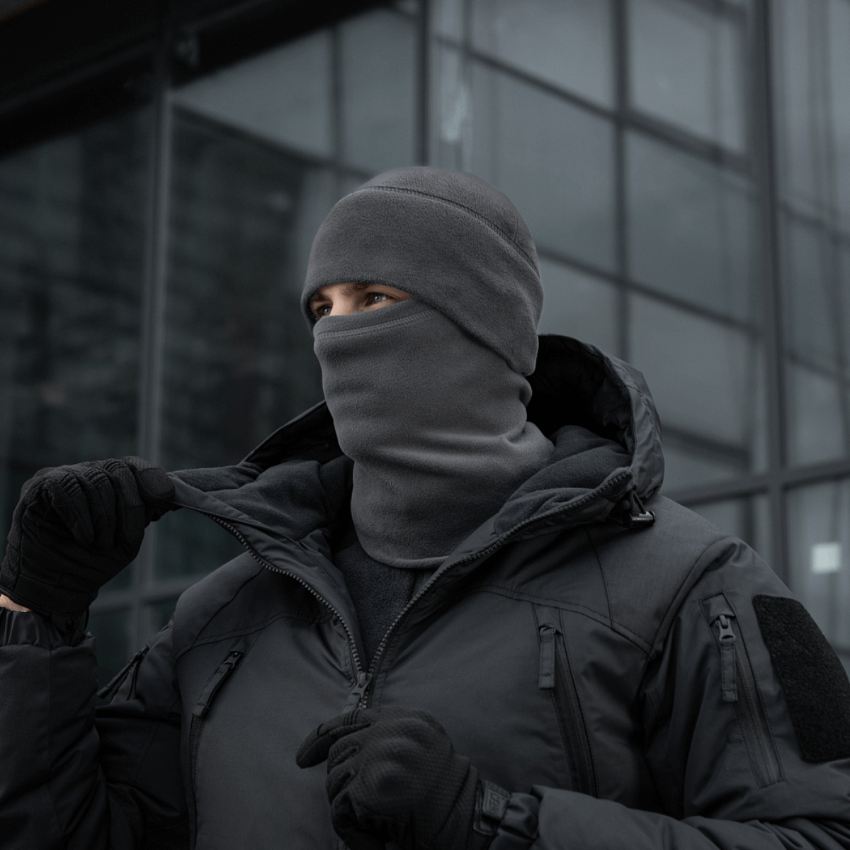 M-Tac Polartec Lang Tubehalstørklæde i brug udendørs