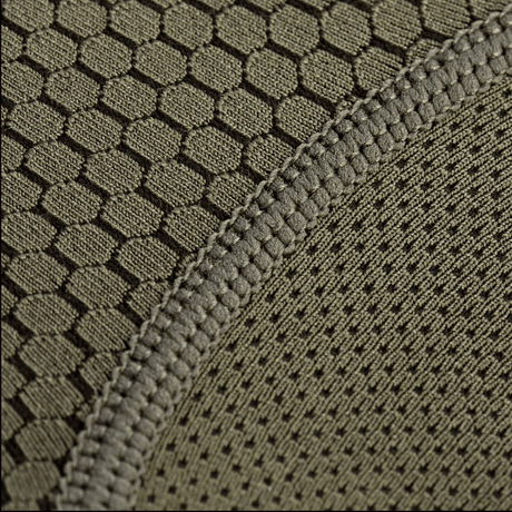 Detalje af M-Tac Hexagon Sports Underbukser stofmønster i grøn, der fremhæver dets unikke geometriske design og høj kvalitet.