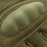 Nærbillede af M-Tac Fingerløse Handsker Assault Tactical Mk.3 med forstærket håndflade og dæmpende kno-pads. Sikker velcro lukning.