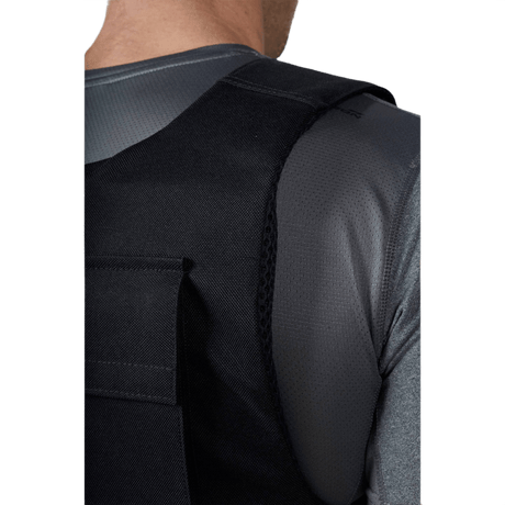 Anorak Duty IV Cover med CORDURA® og Coolmax® materialer, designet til politibetjente for optimal ventilation og antibakterielle egenskaber.