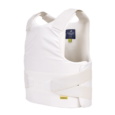 Anorak Niobium® Concealable II Stik & Skudsikker Vest i hvid, designet til skjult beskyttelse mod skydevåben og knive.