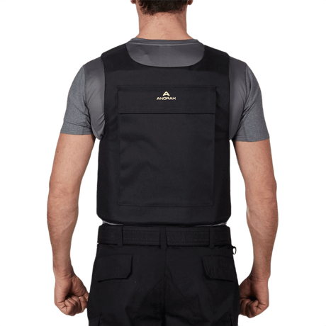 Bagside af Anorak Rhodium® Duty IV Stik & Skudsikker Vest med soft armor-design til maksimal beskyttelse i militær standard.