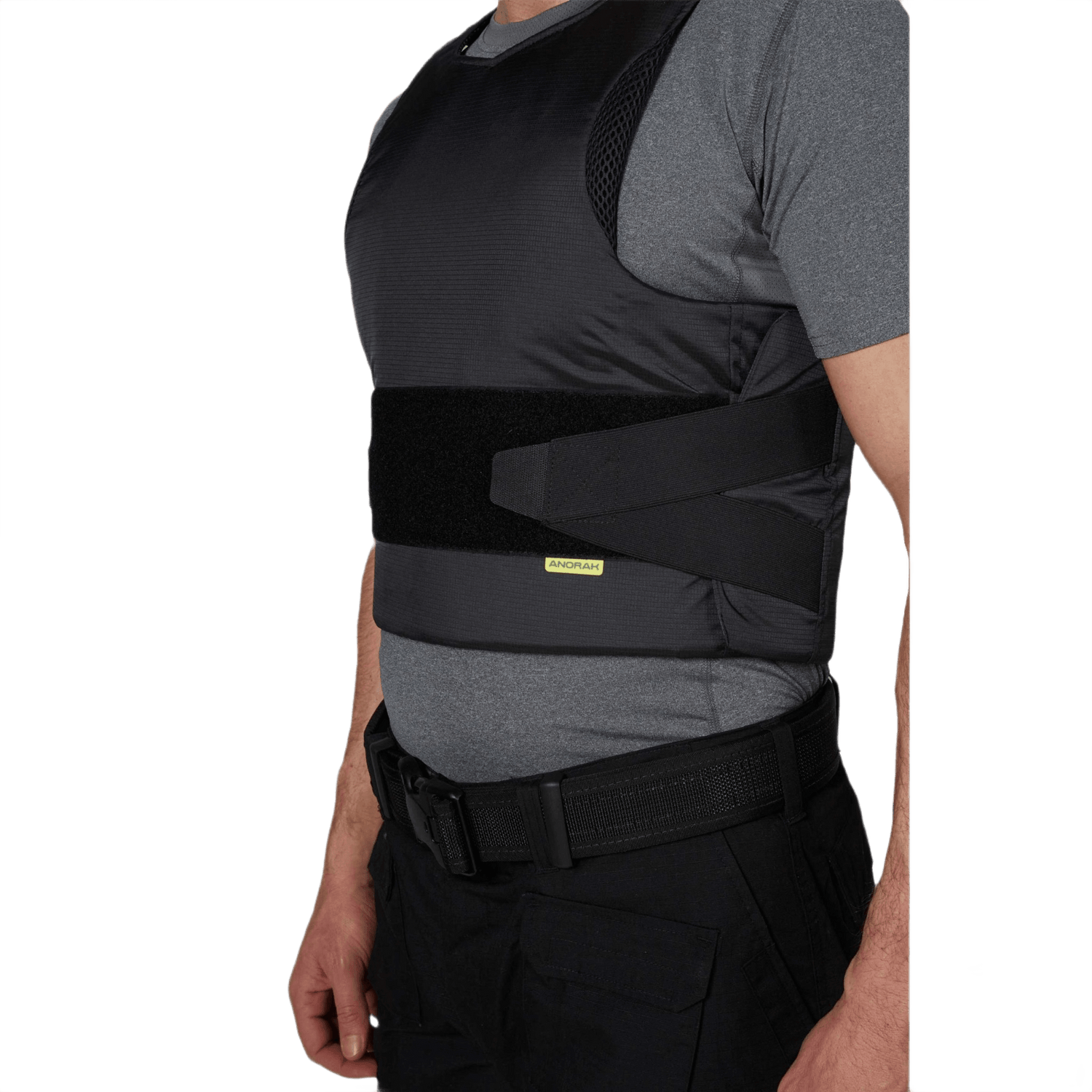 Anorak Titanium® Concealable III Stik & Skudsikker Vest bæres under tøj, designet til maksimal niveau IIIA beskyttelse og diskretion.