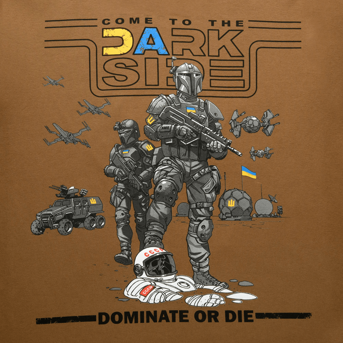 Illustration af soldater med våben i futuristisk garderobe foran tekst 'COME TO THE DARK SIDE'. Undertekst: 'DOMINATE OR DIE'. Robot og flag i baggrunden.