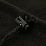Nærbillede af M-Tac Fleece Neck Gaiter med Snor, justerbar snorelukning, sort fleece materiale til beskyttelse mod koldt vejr.