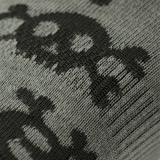 Detalje af M-Tac Let Sommersokker Pirate Skull med piratskalletryk, designet til løb og udendørs aktiviteter i varmt klima.