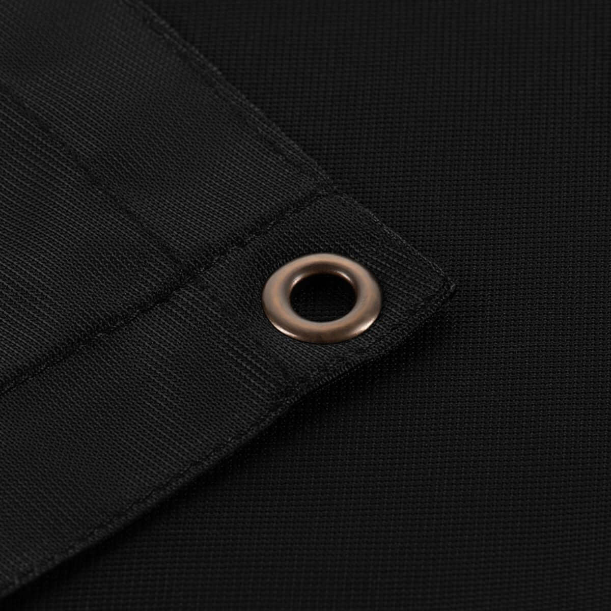 Nærbillede af M-tac Flag Odin Night Vision 630x900 med metaløje i hjørnet, fremstillet i holdbart og moderne materiale.