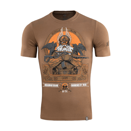 M-Tac T-Shirt Odin med print af Odin fra nordisk mytologi, Hugin og Munin ravne og teksten "Valhalla Calling" i brun farve.