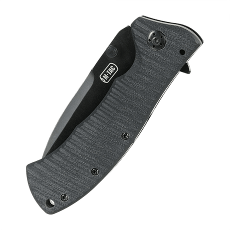 M-Tac Outdoor & Militær foldekniv - Type 7 i foldet tilstand. Letvægts design med sort belægning til EDC-udstyret.