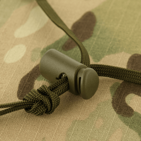 M-Tac Panama Hat Gen.II NYCO snor med camouflagebaggrund, viser holdbarhed og sikker pasform.