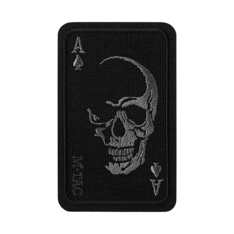 M-Tac Patch Face of War (Broderi) med kraniemotiv broderet på sort Ace of Spades, inspireret af Vietnamkrigen, fastgøres med Velcro.