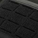 Detalje af M-Tac Plate Carrier Cuirass FAST QRS XL Gen.II i holdbart Cordura 500D materiale med sort velcrooverflade.