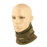 M-Tac Polartec Lang Tubehalstørklæde på mannequin viser alsidighed til beskyttelse mod vind og let nedbør. Perfekt til hverdagsbrug.