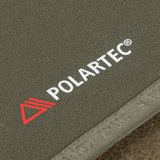 Nærbillede af M-Tac Shadow Polartec Fleece Sweatshirt med Polartec logo printet på stoffet.
