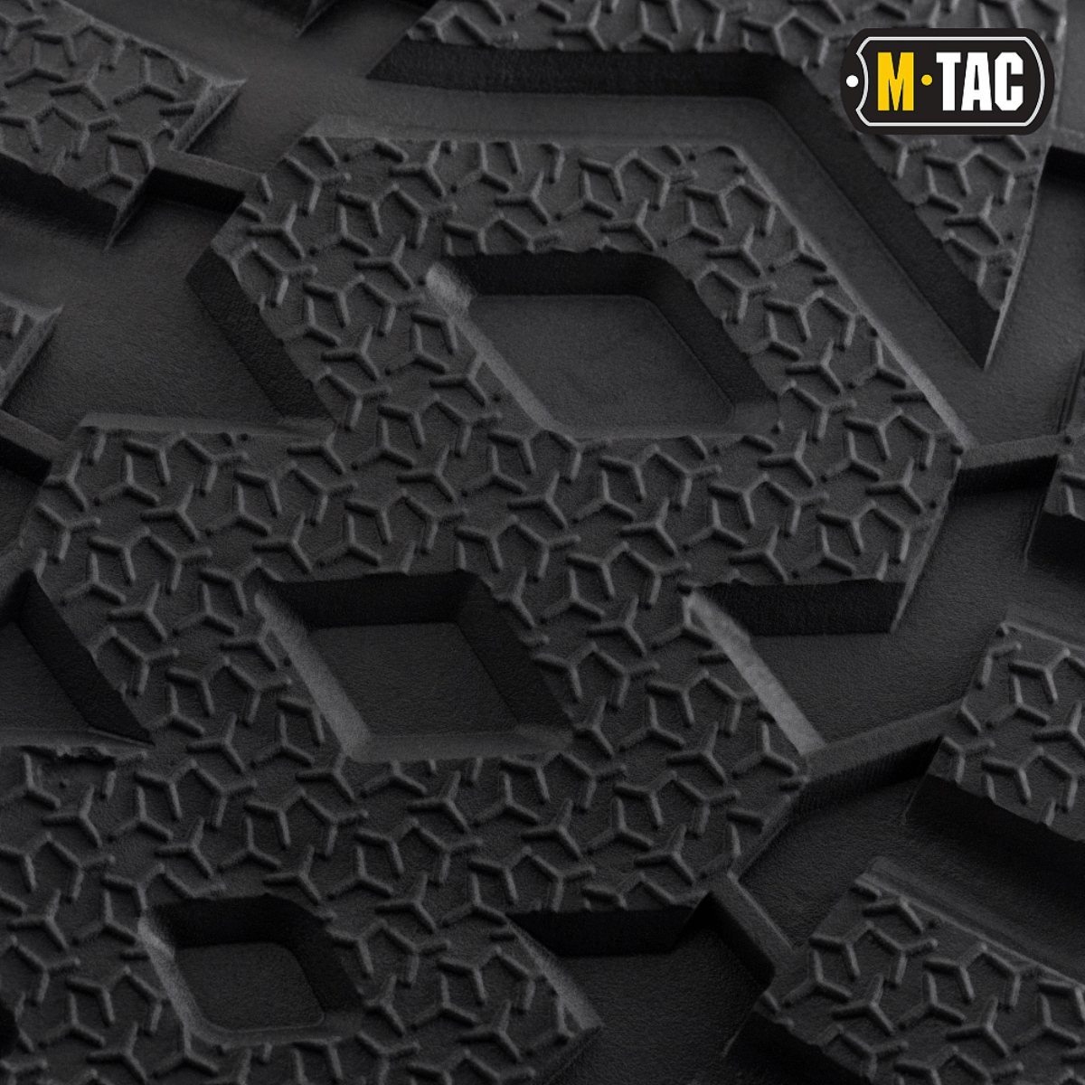 Sål mønster på M-Tac Sneakers, designet til udendørs aktiviteter med godt greb og stødabsorption.