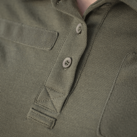 M-Tac Tactical Polo-Shirt 65/35 Lady i bomulds-polyester blanding med knapdetaljer og praktisk design til kvinder.