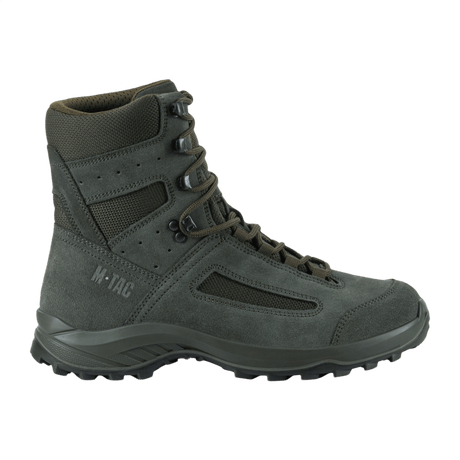 M-Tac Taktiske Sommerstøvler i olivengrøn, designet til komfort i varme og krævende terræn, lavet af læder og Cordura® mesh