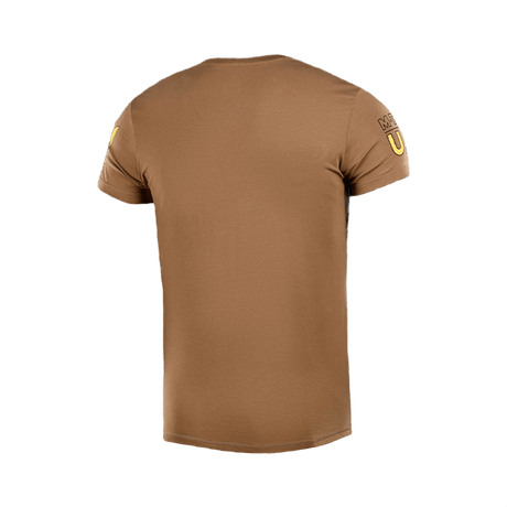 M-Tac T-shirt UA Side i lys oliven, bagpå, holdbar og komfortabel, 93% bomuld, 7% elastan, premium MagnaColours® print.