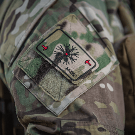 M-Tac Patch Kort Helm of Horror (Broderi) med ægishjálmur symbol, broderet Cordura 500D, fastgjort på camouflage stof.