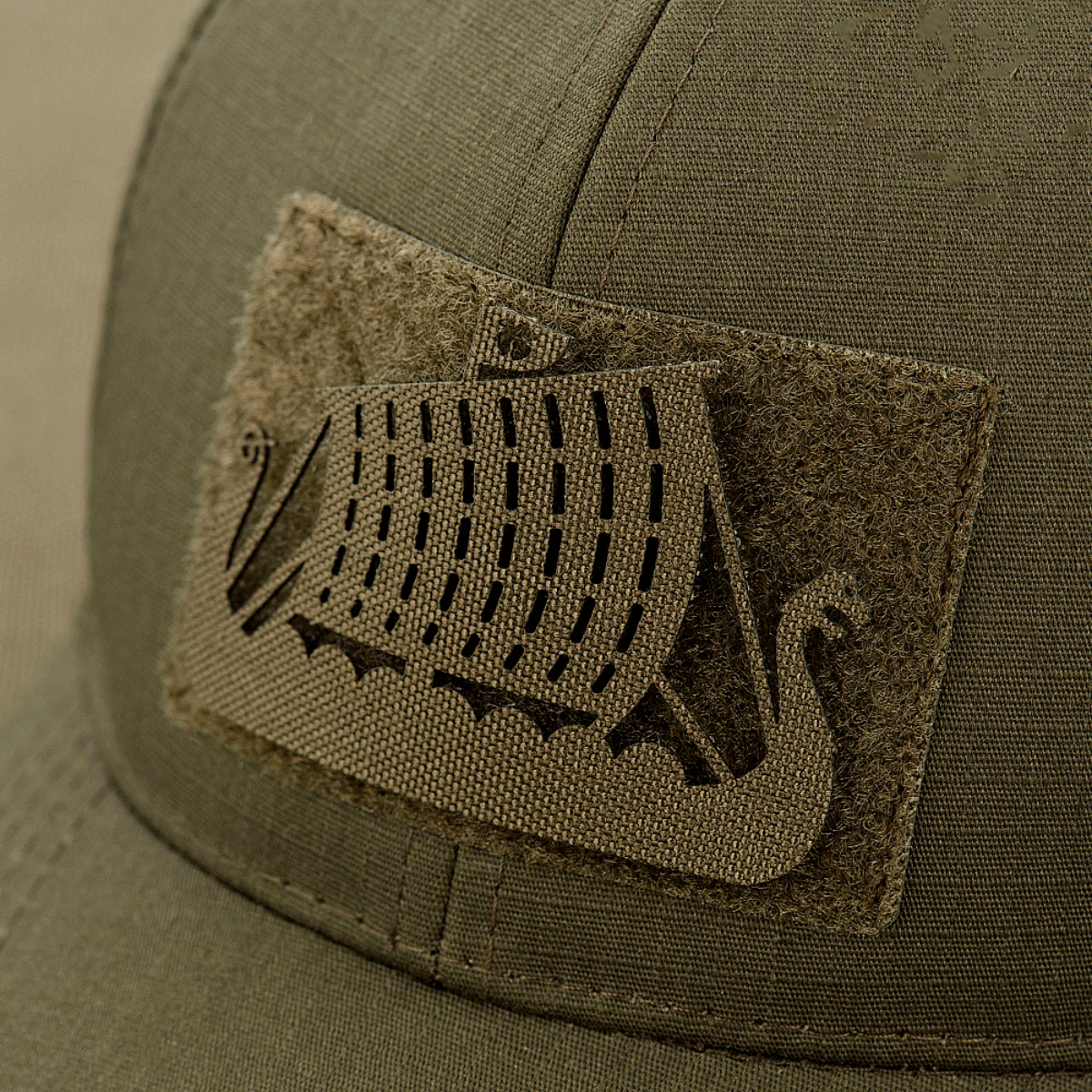 M-Tac Patch Drakkar Laser Cut – Vikingeskib med drageskib design, perfekt til taktisk udstyr, taske eller uniform, lavet af Cordura 500D med Velcro fastgørelse.