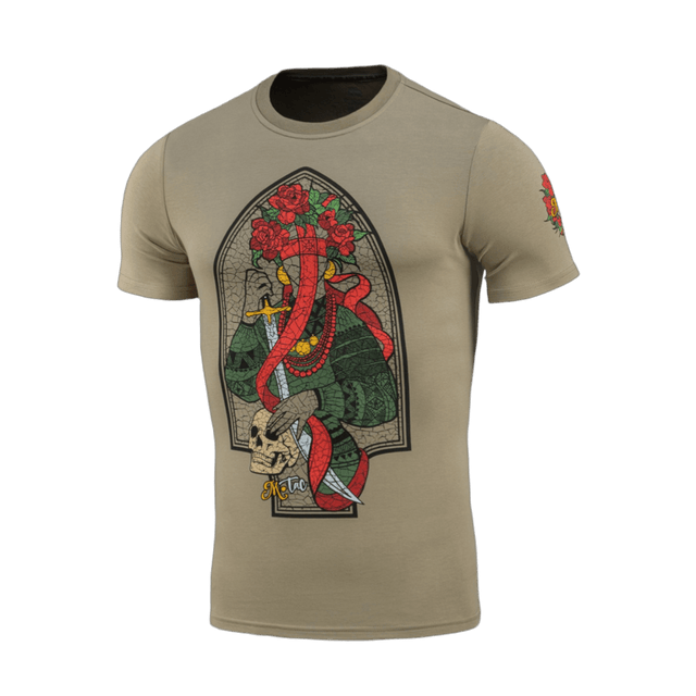 M-Tac T-Shirt Motanka med print af Motanka-dukke i traditionelt ukrainsk outfit og teksten 'M-TAC. Terra Cosaccorum'. Moderne og kulturel.