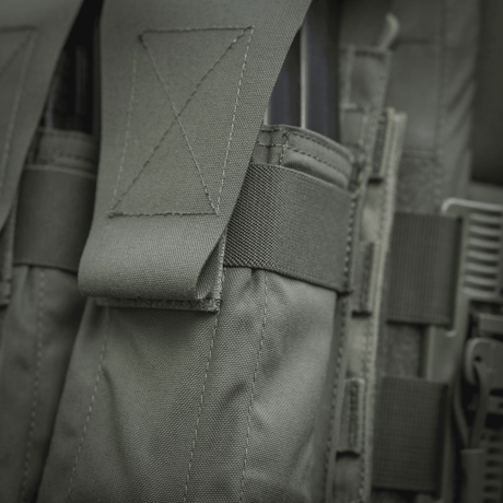 M-Tac taske til 2 magasiner i slidstærkt Cordura-materiale med høj lineær densitet designet til militær- og taktisk brug.